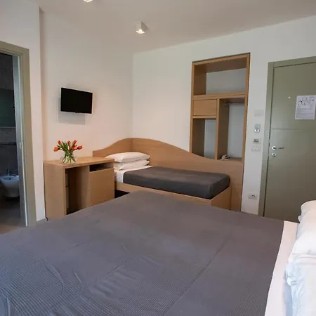 Otel Liane 2*