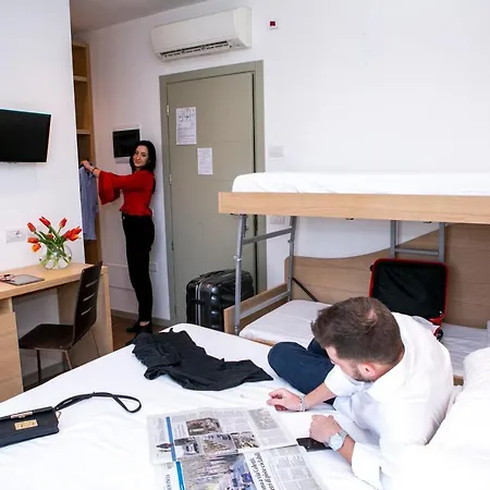 Liane Hotel