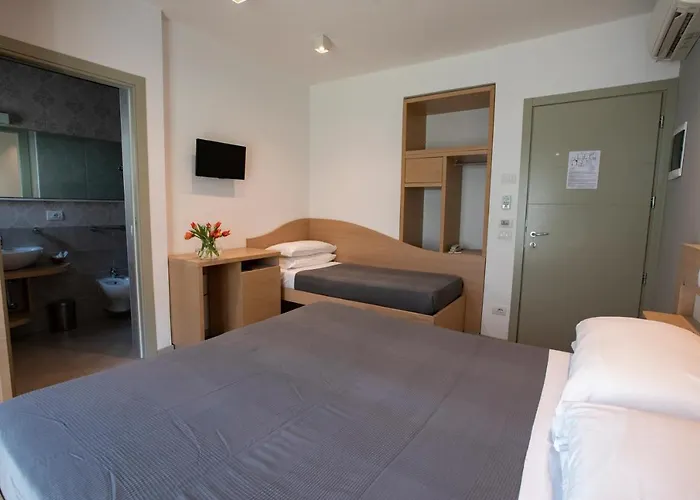 Otel Liane 2*